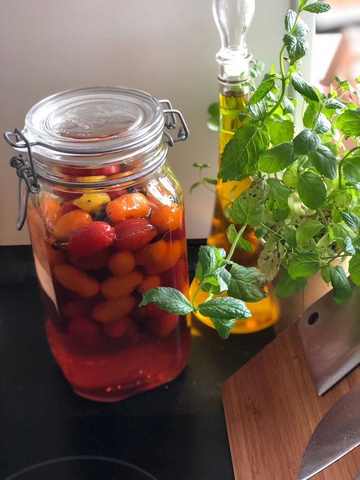 Dadelcherrytomater i aktion