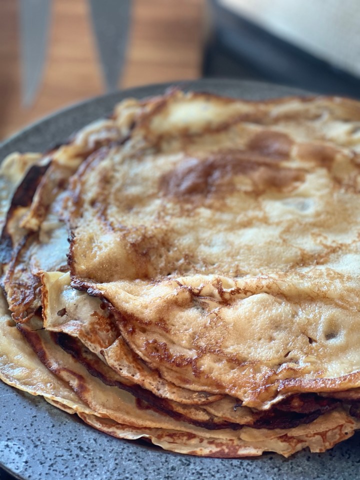 Lækre danske pandekager med kærnemælk og&nbsp;vanilje