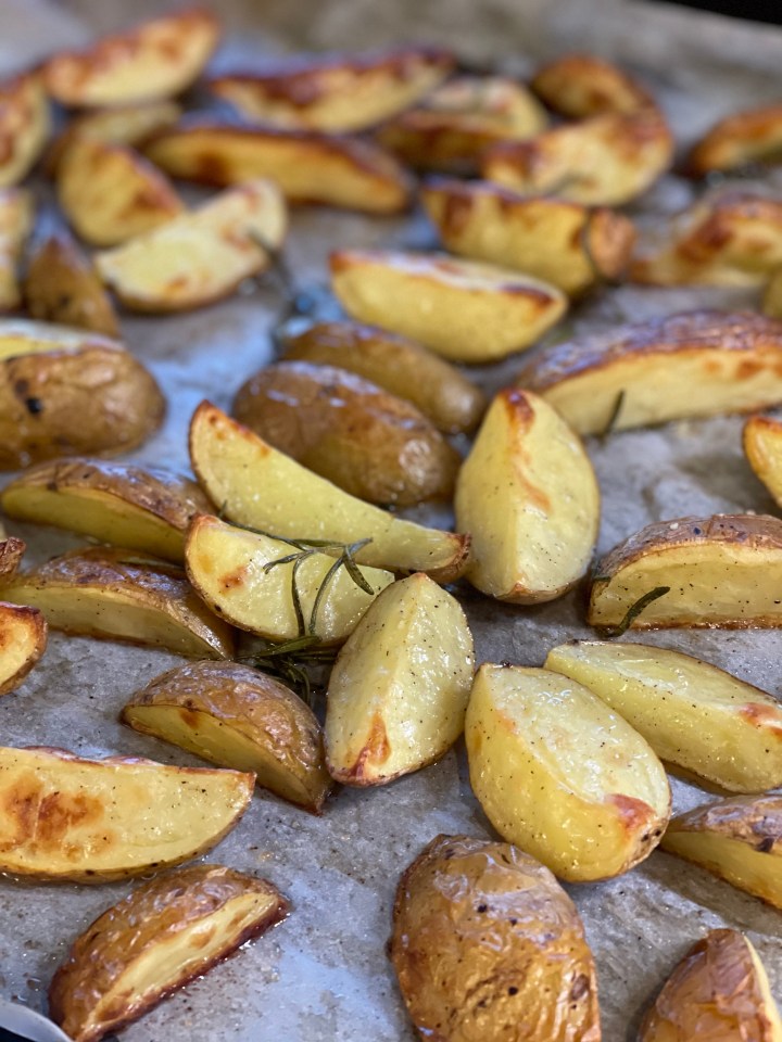 Ovnbagte kartofler med frisk rosmarin og&nbsp;flagesalt