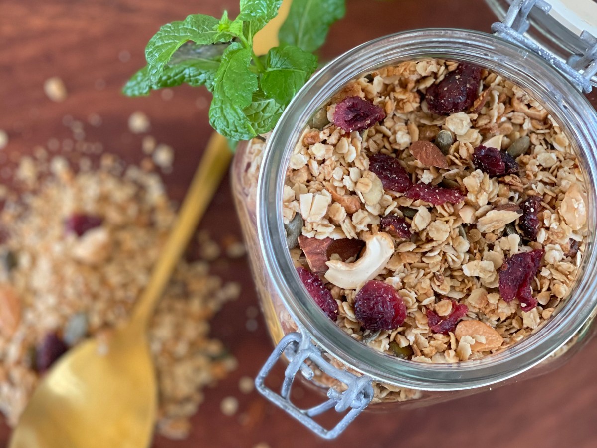 Granola–ristet müsli med cashewnødder og&nbsp;tranebær